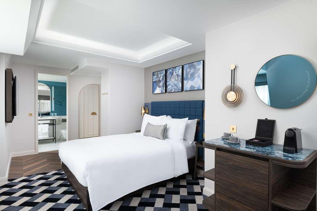Lost Property St Pauls London, Curio Collection By Hilton Номер фото