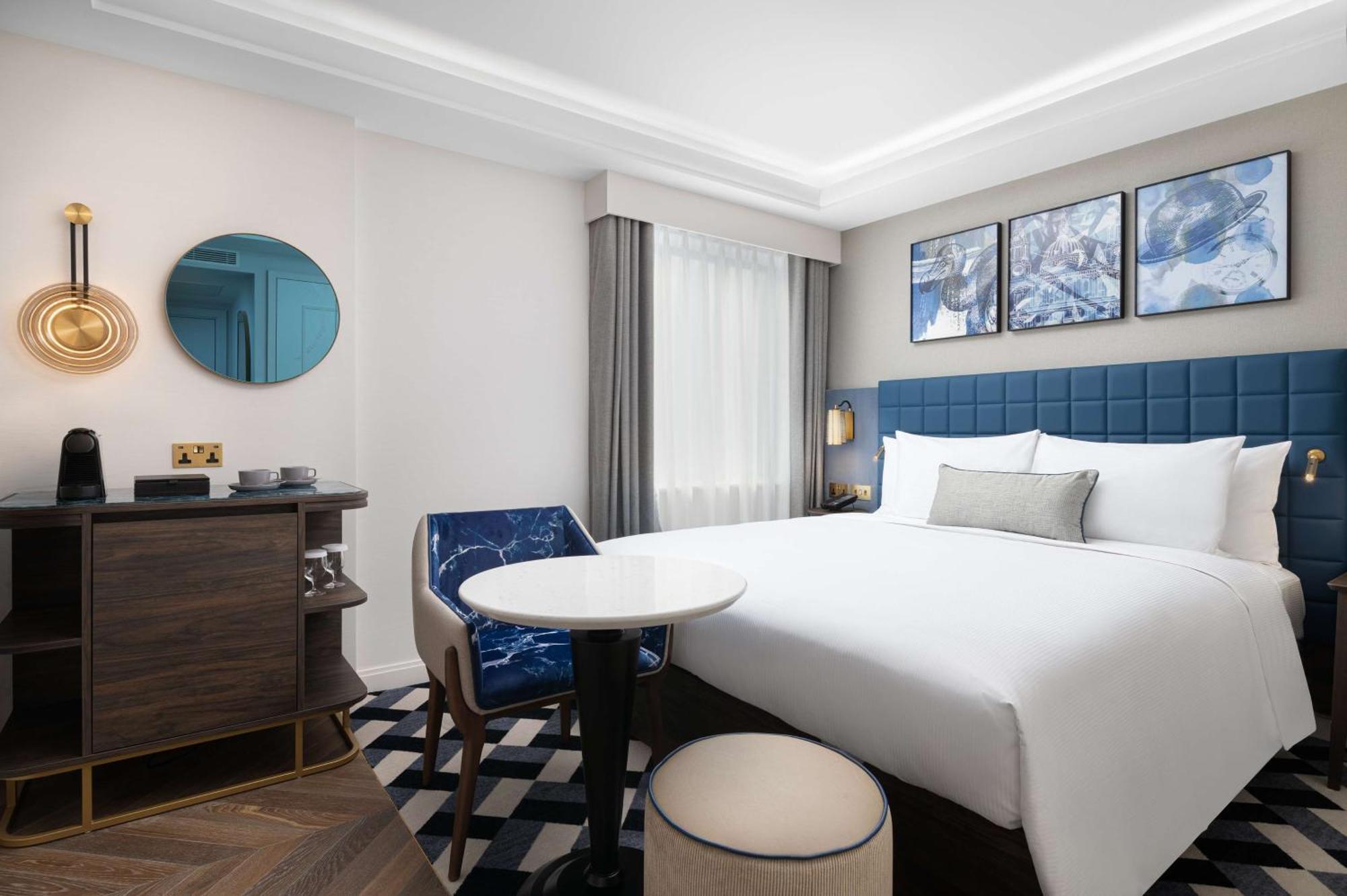 Lost Property St Pauls London, Curio Collection By Hilton Экстерьер фото