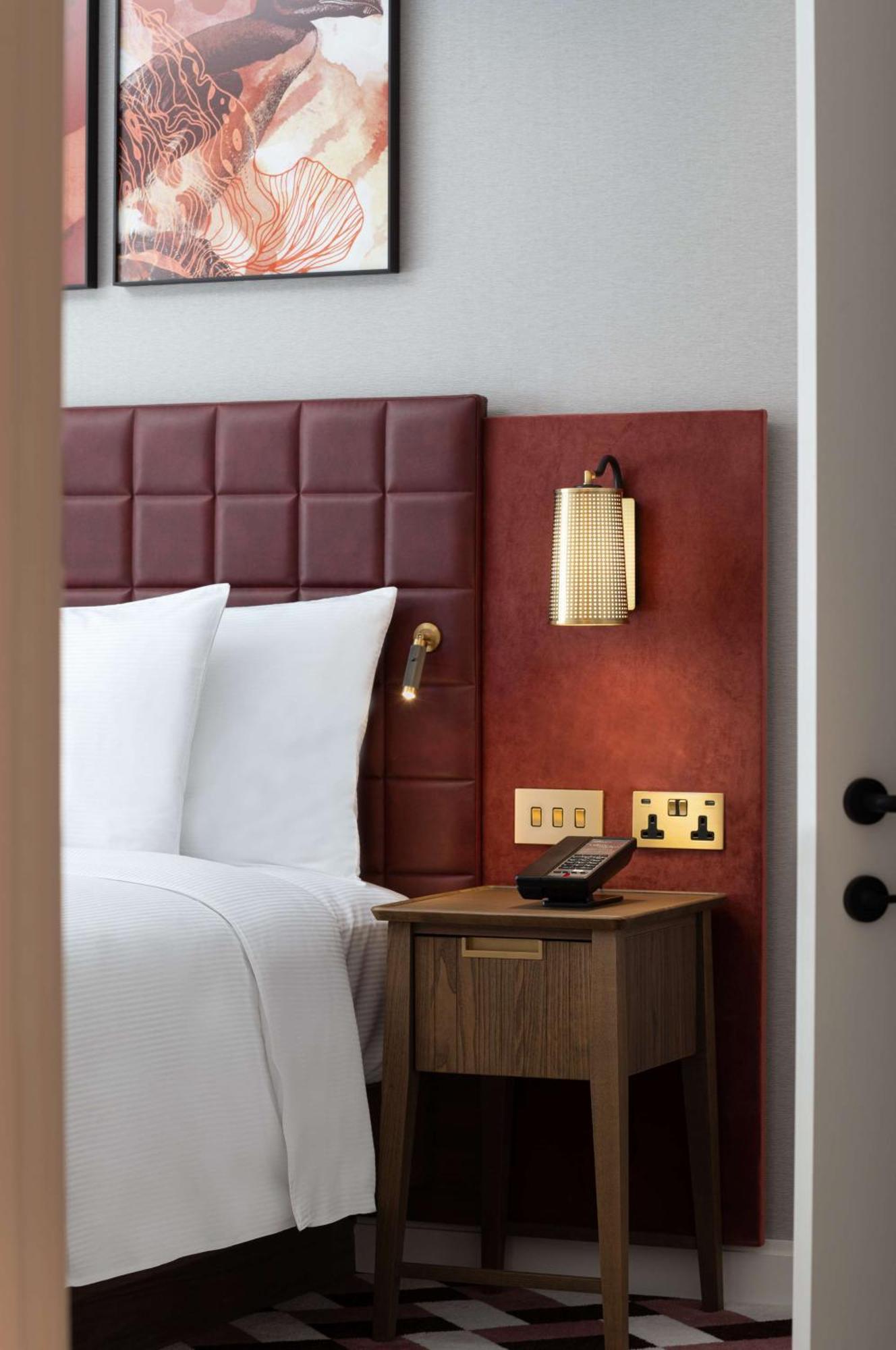 Lost Property St Pauls London, Curio Collection By Hilton Экстерьер фото