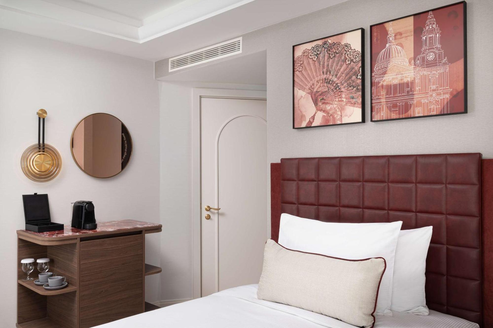 Lost Property St Pauls London, Curio Collection By Hilton Экстерьер фото